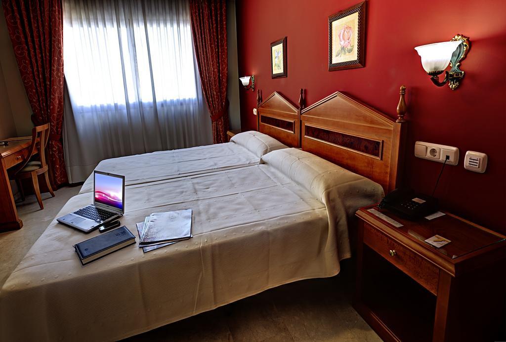 Hotel Tocina Business Albolote Habitación foto